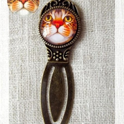 Marque page cabochon en bronze "gros chat"