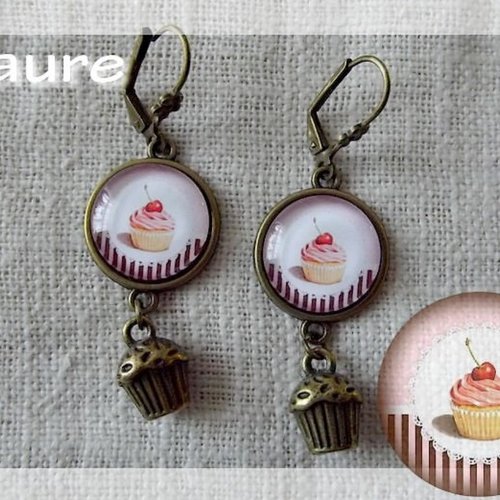 Boucles d'oreille en bronze et cabochons "cupcake"