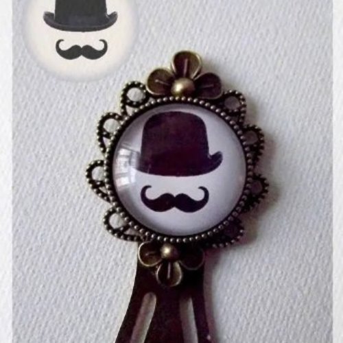 Marque page cabochon en bronze "mr moustache"