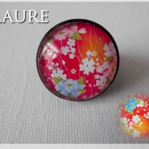 Bague ronde noire "fleurs pays du soleil levant"