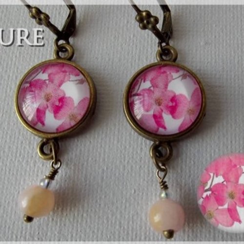 Boucles d'oreille cabochons "fleurs de cerisier japonais"