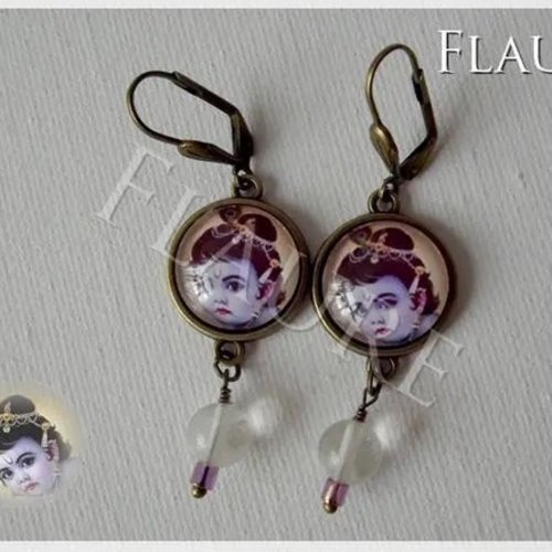 Boucles d'oreille bronze et cabochons "krishna enfant"