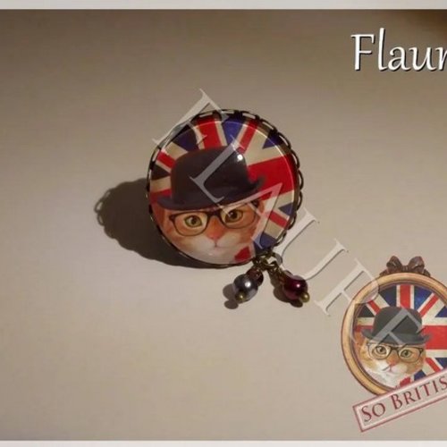 Bague ronde cabochon "cat, so british"