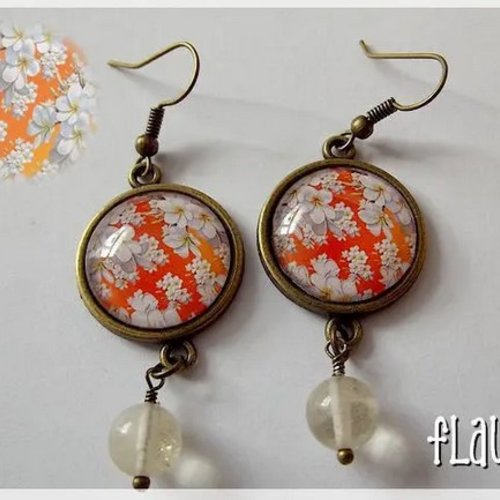 Boucles d'oreille en bronze et cabochons "jasmin"