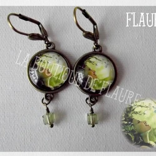 Boucles d'oreille cabochon de verre "fée des bois"