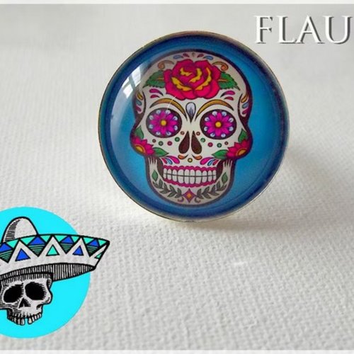 Bague ronde argentée "calavera" bleu