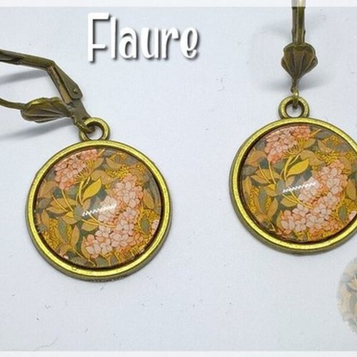 Boucles d'oreille cabochons "hortensia en hiver"