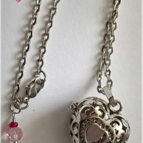 Collier bola de grossesse coeur avec un quartz rose