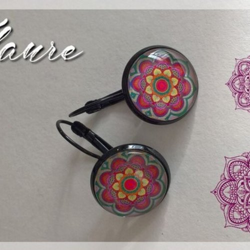 Boucles d'oreille dormeuses cabochons "mandala"