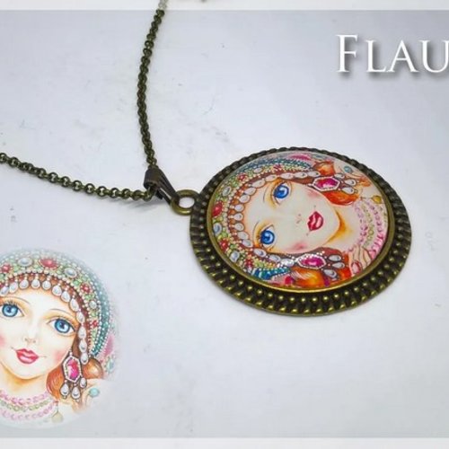 Collier pendentif cabochon "la poupée de russie"