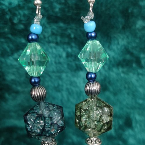 Boucles d'oreilles en pierres fantaisies bleu vert