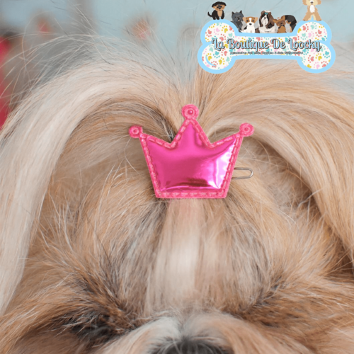Barrette couronne fuchsia pour chien a poil long