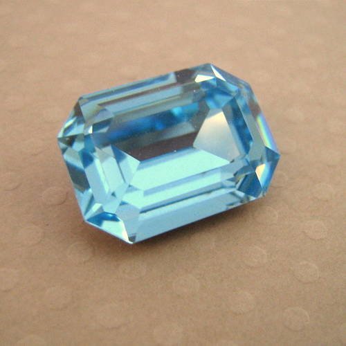 Cabochon rectangle en cristal 18x13mm aquamarine 