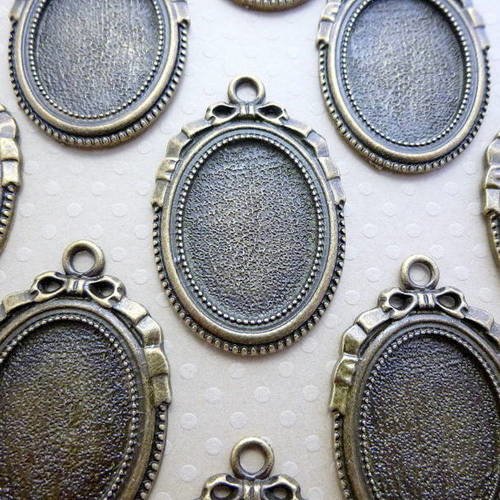 Lot de 10 pendentifs bronze pour cabochon ovale 18x25 mm - l9949 