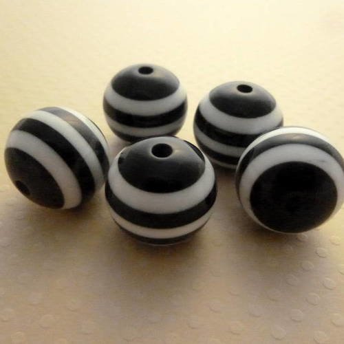 Lot 5 perles acrylique rayées blanc noir 20mm - pa20-0643