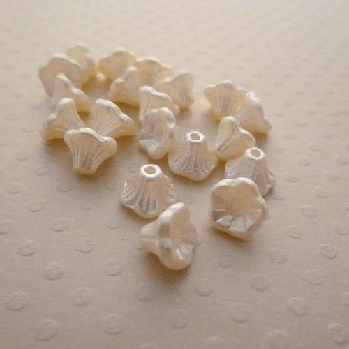 Lot de 20 perles fleurs 7x5mm pastel lt. cream- vpfl75-1408 