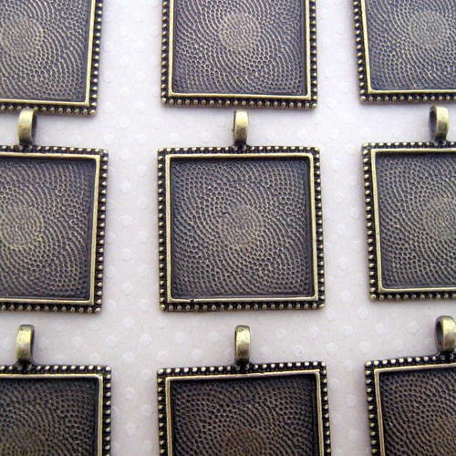 Lot de 10 pendentifs bronze pour cabochon carré 25mm - l013 