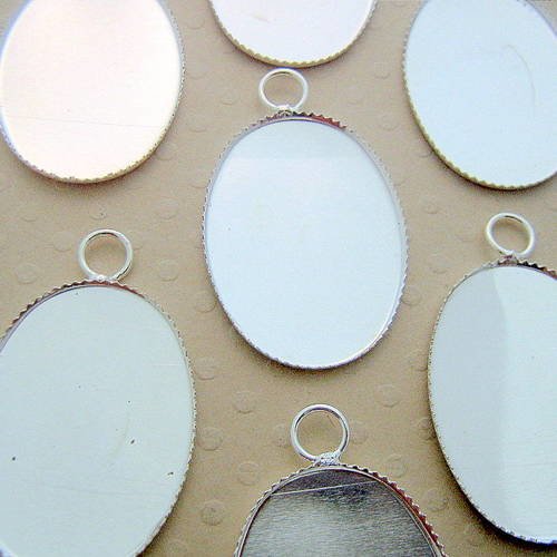 Lot de 10 pendentifs argentés pour cabochon ovale 18x25 mm - l9975 