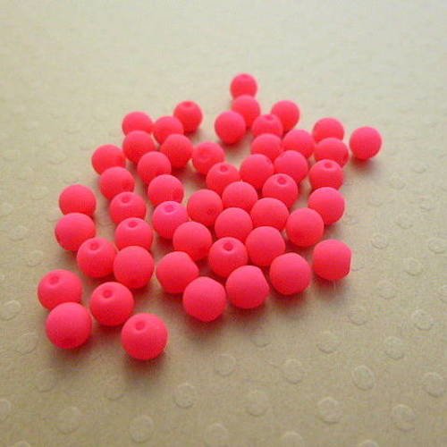 Lot de 50 perles rondes couleur neon bright pink 4 mm - r4-1227 