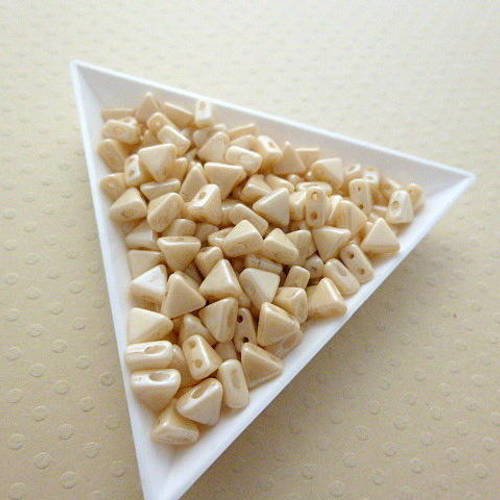 10 gr de perles kheops® par puca® 6mm op. beige ceramic look -  pkp6-1092 
