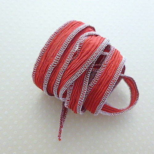 Ruban soie teint à la main fil métallique couleur n°952