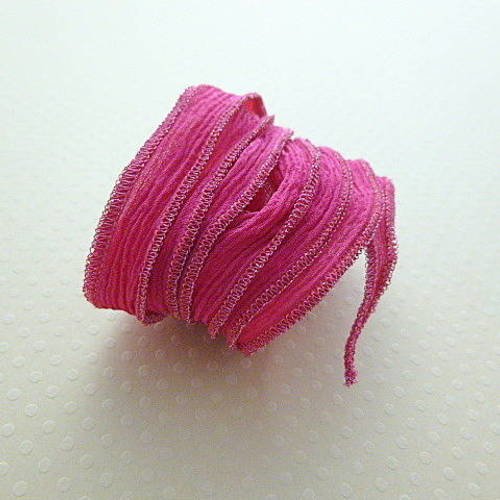Ruban soie teint à la main fil métallique couleur n°945