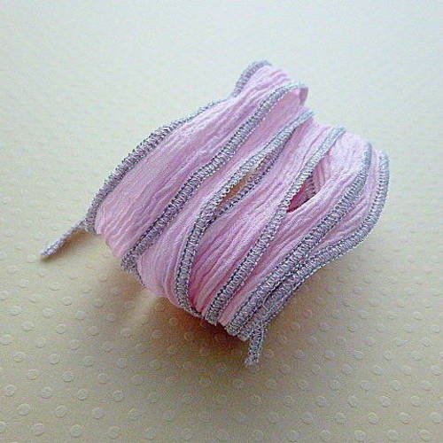 Ruban soie teint à la main fil métallique couleur n°923 