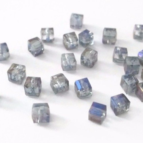 20 perles carré en verre violet electroplate 4mm 