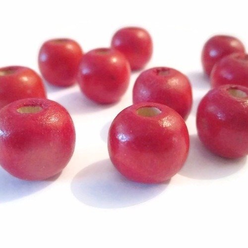 10 perles  en bois rouge 13mm 