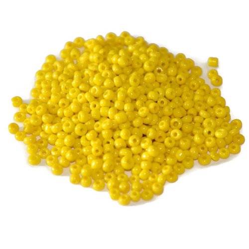 10gr perles de rocaille jaune  en verre  2mm environ 800 perles (ref57)
