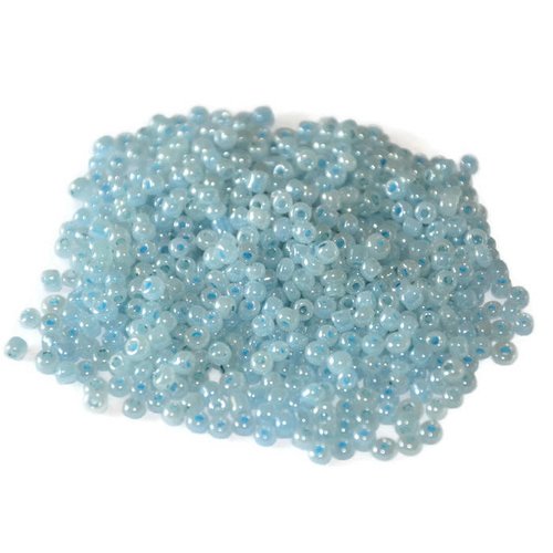 10gr perles de rocaille bleu ciel nacré en verre  2mm environ 800 perles (ref60)