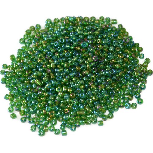 10gr perles de rocaille nuances de vert  brillant en verre  2mm environ 800 perles (ref70)