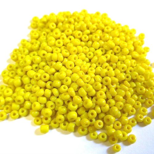 10gr perles de rocaille jaune en verre  2mm (environ 800 perles)