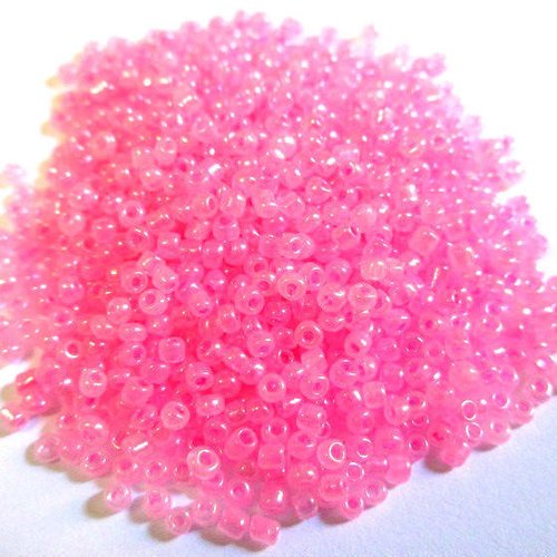 10gr perles de rocaille rose nacré en verre 2mm (environ 800 perles)