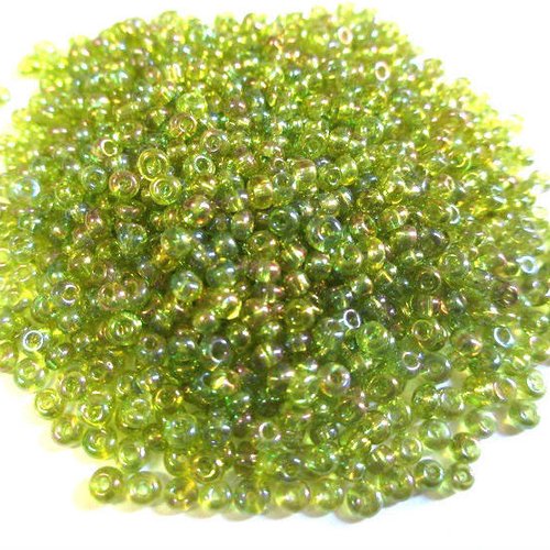 10gr perles de rocaille vert transparent arc en ciel en verre 2mm (environ 800 perles)