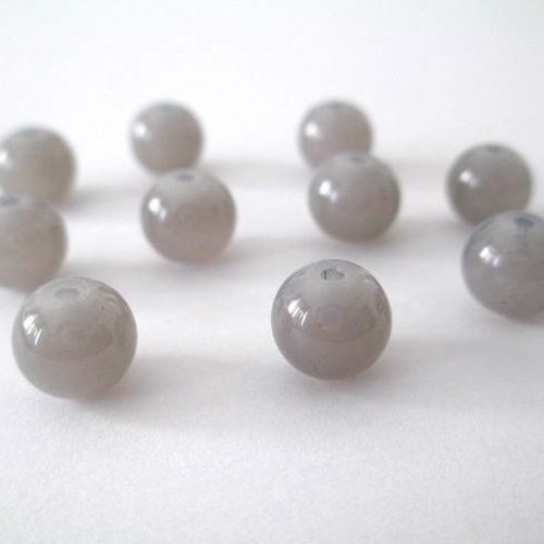 10 perles gris imitation jade en verre 8mm