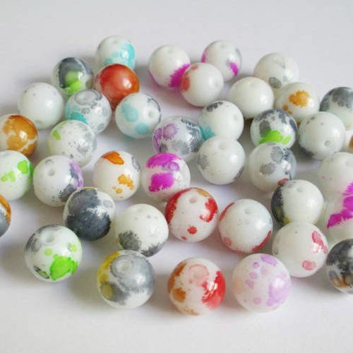 40 perles en verre blanc moucheté mélange de couleur   12mm 