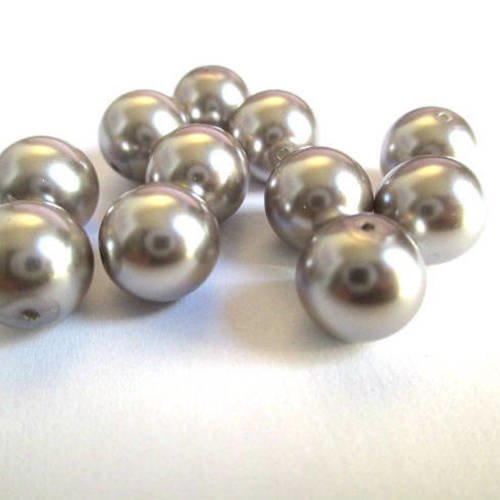 10 perles nacré  gris clair  en verre 10mm (f-30) 