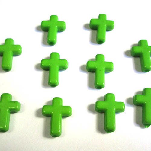 10 perles croix acrylique vert  16x12x4 mm 