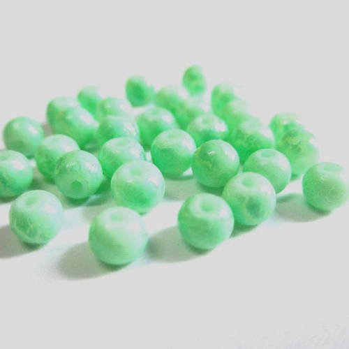 20 perles vert clair craqué en verre 4mm 