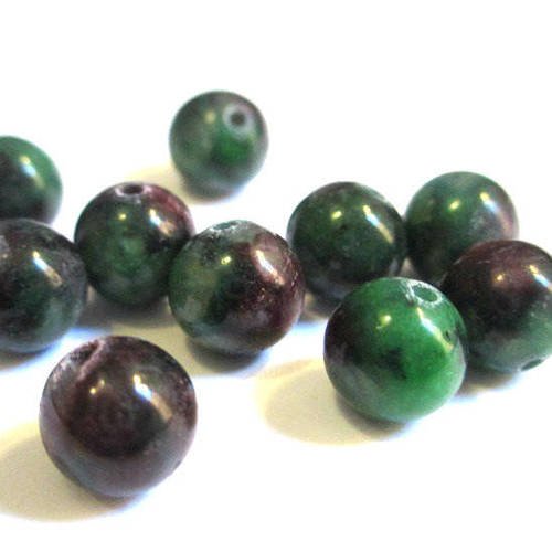 10 perles jade naturelle vert foncé et prune  8mm 