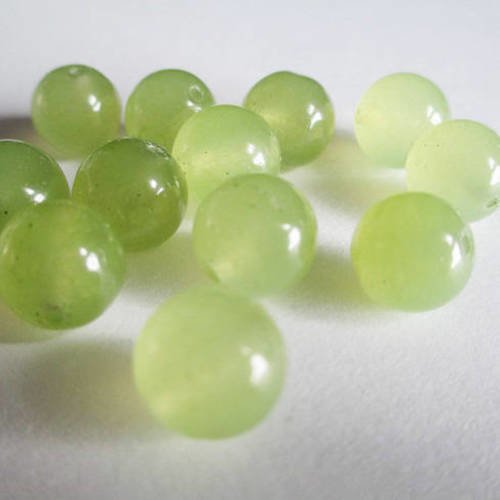 10 perles jade naturelle vert clair10mm 