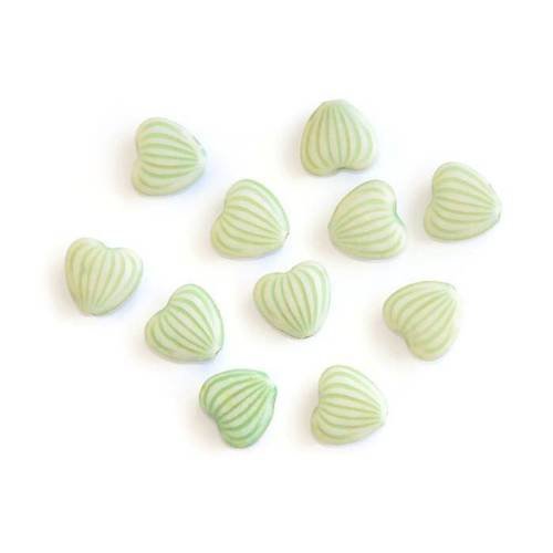 10 perles acrylique  forme coeur couleur blanc rayé vert 10x11x5 mm 