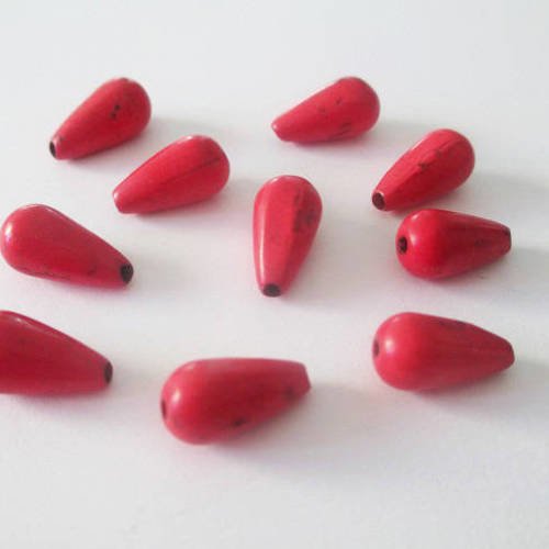 10 perles gouttes howlite rouge 14x7mm 