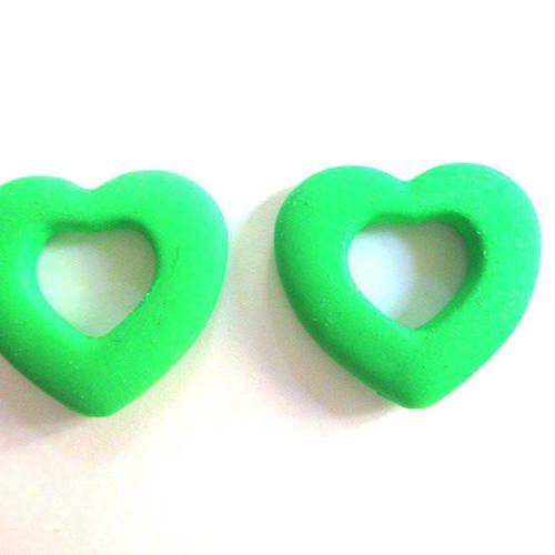 2 perles coeur vert fluo acryliques caoutchouté 27x25mm 