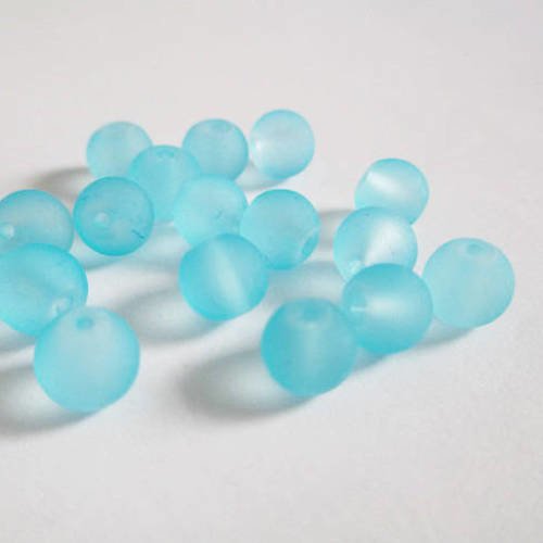 20 perles bleu ciel givré en verre  6mm 