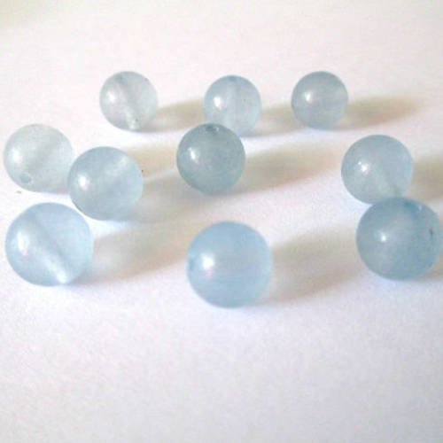 10 perles jade naturelle bleu clair 8mm 