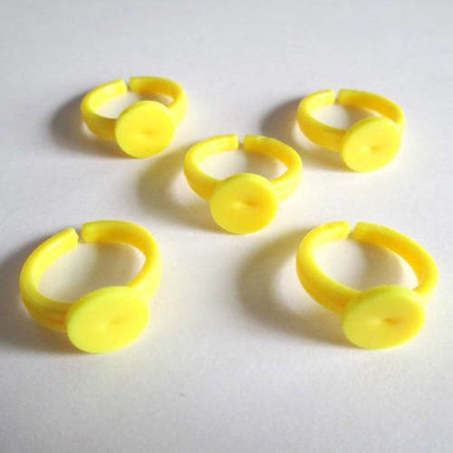 5 supports bagues acrylique jaune pour enfant 14mm ,plateau 9mm 