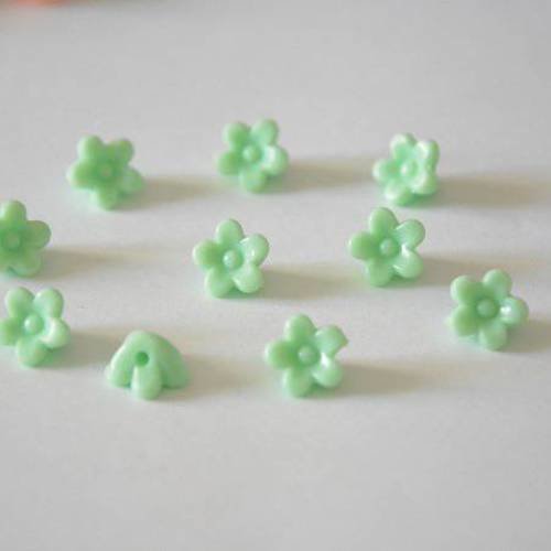 10 perles fleur acrylique vert 10x7 mm 
