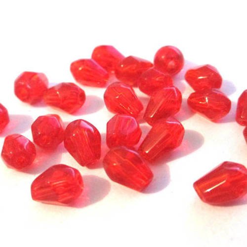 20 perles goutte rouge en verre  6x8mm 